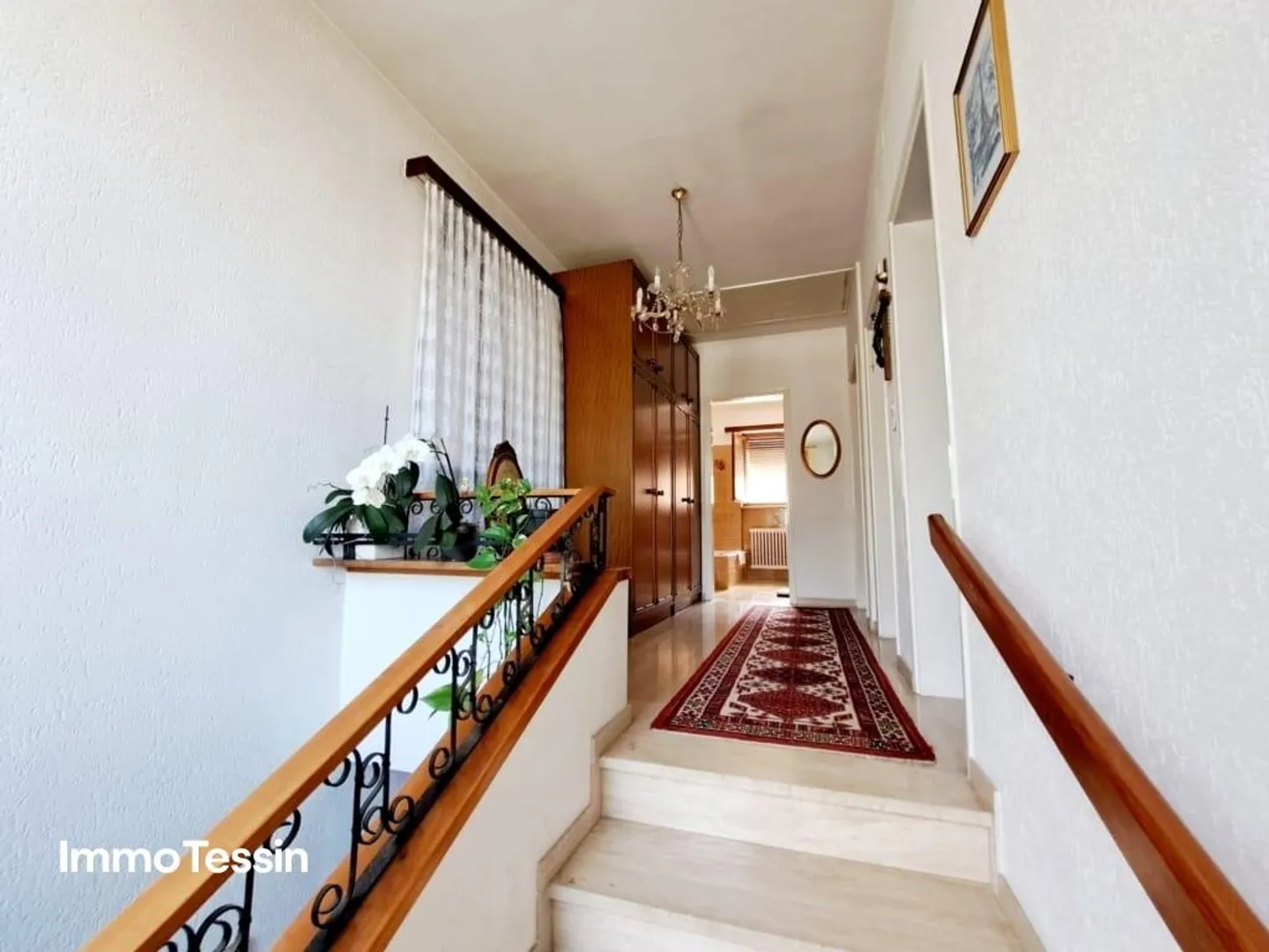 Villa spaziosa e affascinante, un'oasi di calma nel cuore di Giubiasco... - Foto 11 di 13