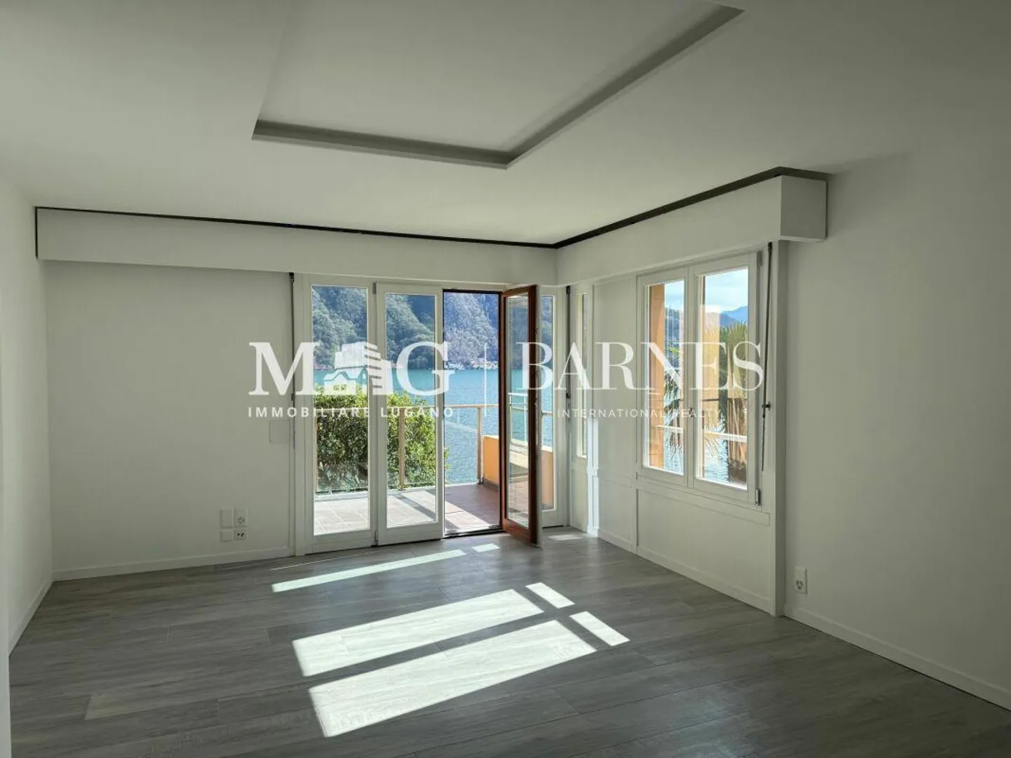 Lugano, Castagnola: Directly on the Lake - 4.5 room apartment - Photo 3 of 9