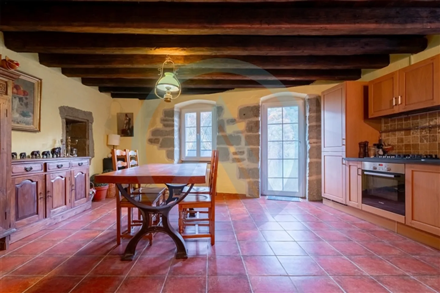 Casa di villaggio con 2 appartamenti indipendenti nel cuore del villaggio storico - Foto 9 di 17