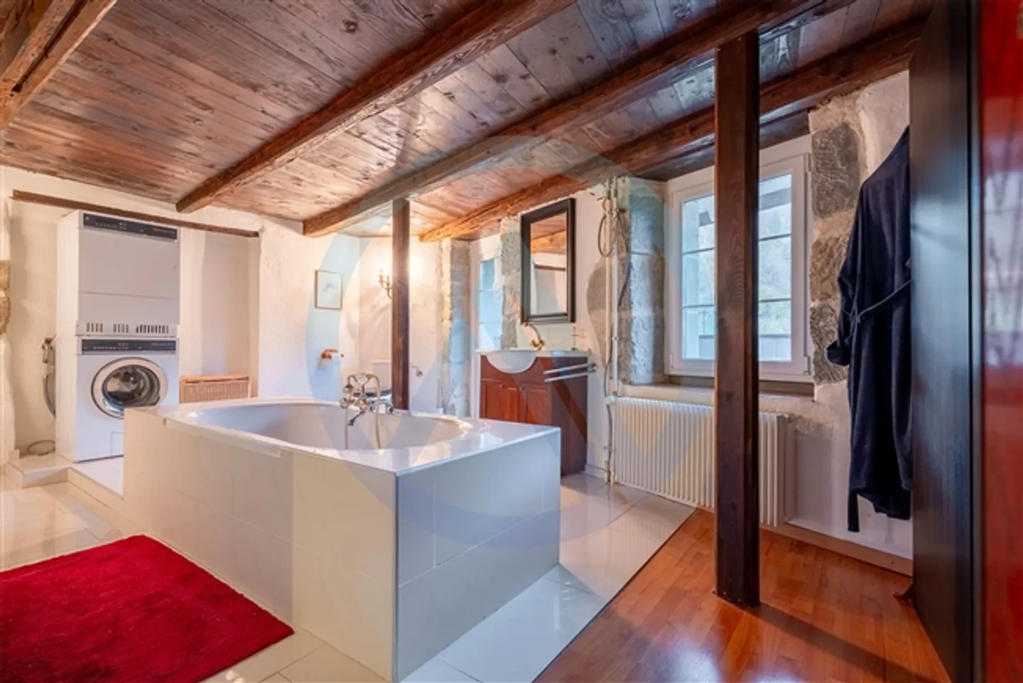 Casa di villaggio con 2 appartamenti indipendenti nel cuore del villaggio storico - Foto 13 di 17