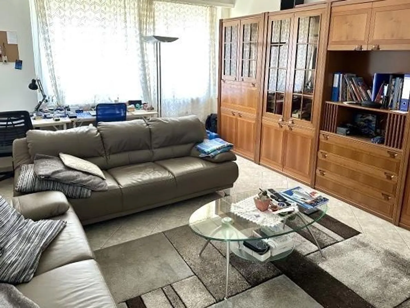 Appartamento di 4 stanze al 1° piano in una posizione tranquilla e soleggiata con vista - Foto 3 di 25