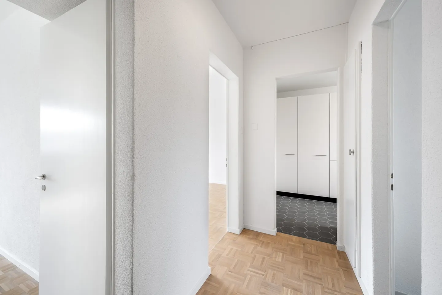 Au cœur de la ville - fraîchement rénové ! - Photo 2 sur 12