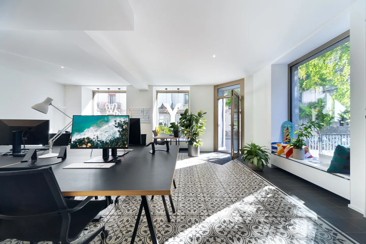 Stylish Retail Space/Office in Zurich District 4 (Zwinglistrasse) - Photo 5 of 8