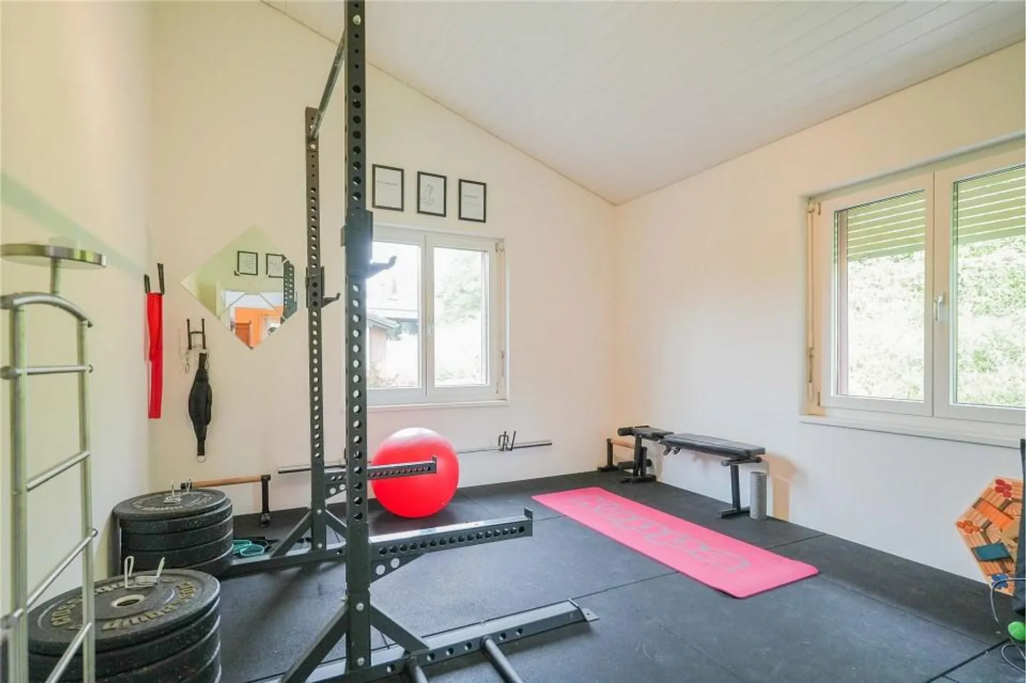 In the best location: 6.5-room single-family home with convincing space offer - Photo 12 of 13