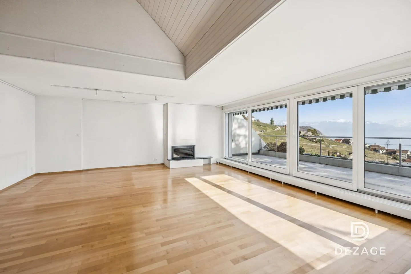 Zwischen Lausanne und Vevey: geräumiges Penthouse-Duplex in Grandvaux mit Panoramablick auf den See! - Foto 4 von 13