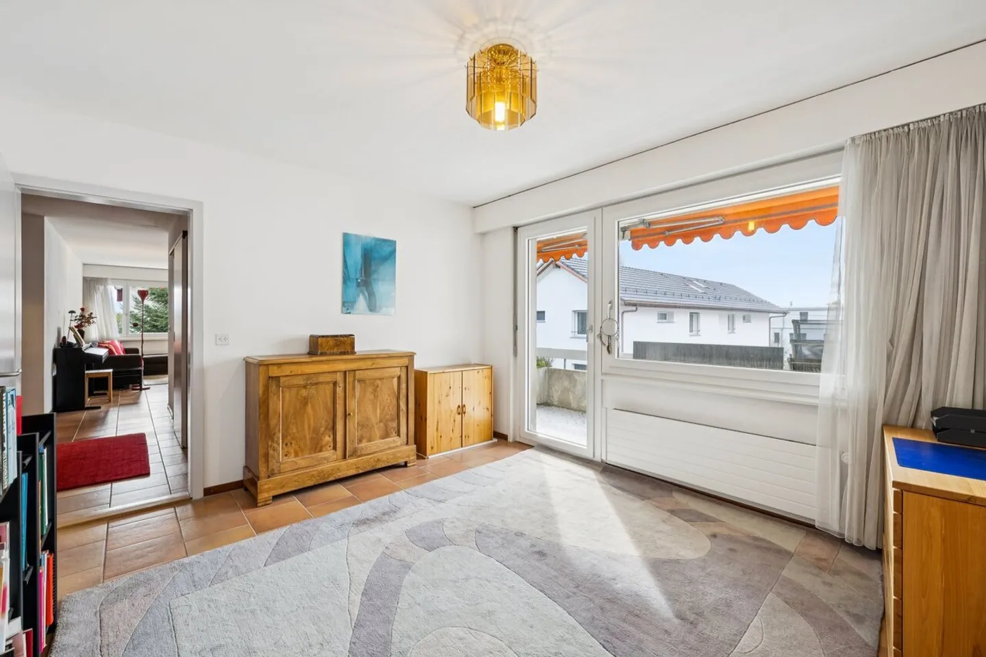 Geräumige Wohnung mit großem Balkon - Foto 9 von 10