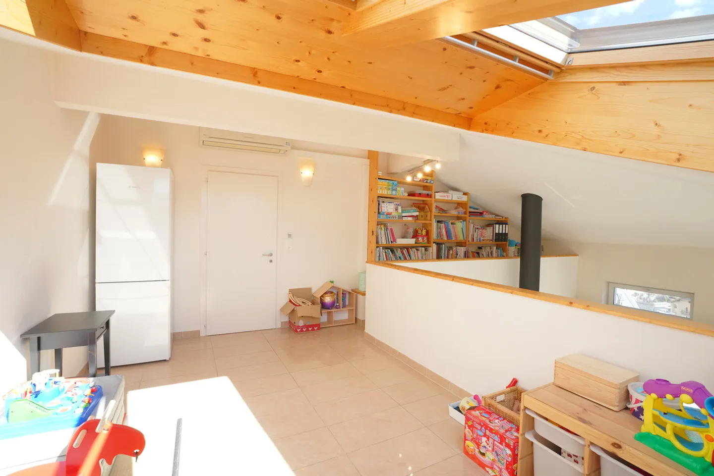 CITY CENTER OF SIERRE
DUPLEX APARTMENT WITH VIEW - Photo 9 of 17