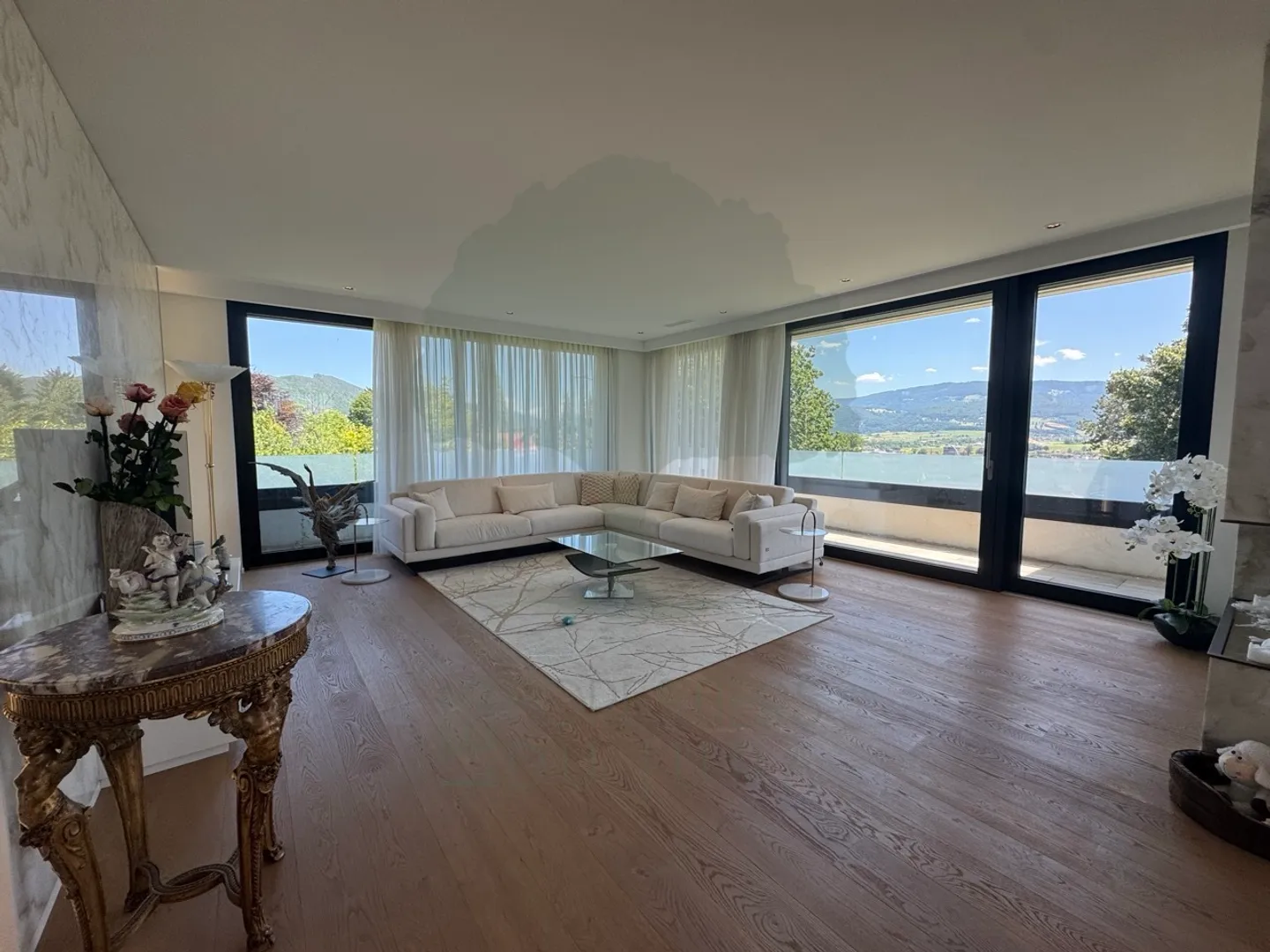 Superb 5.5-room apartment of 170 m² with a 62 m² terrace - Photo 4 of 37