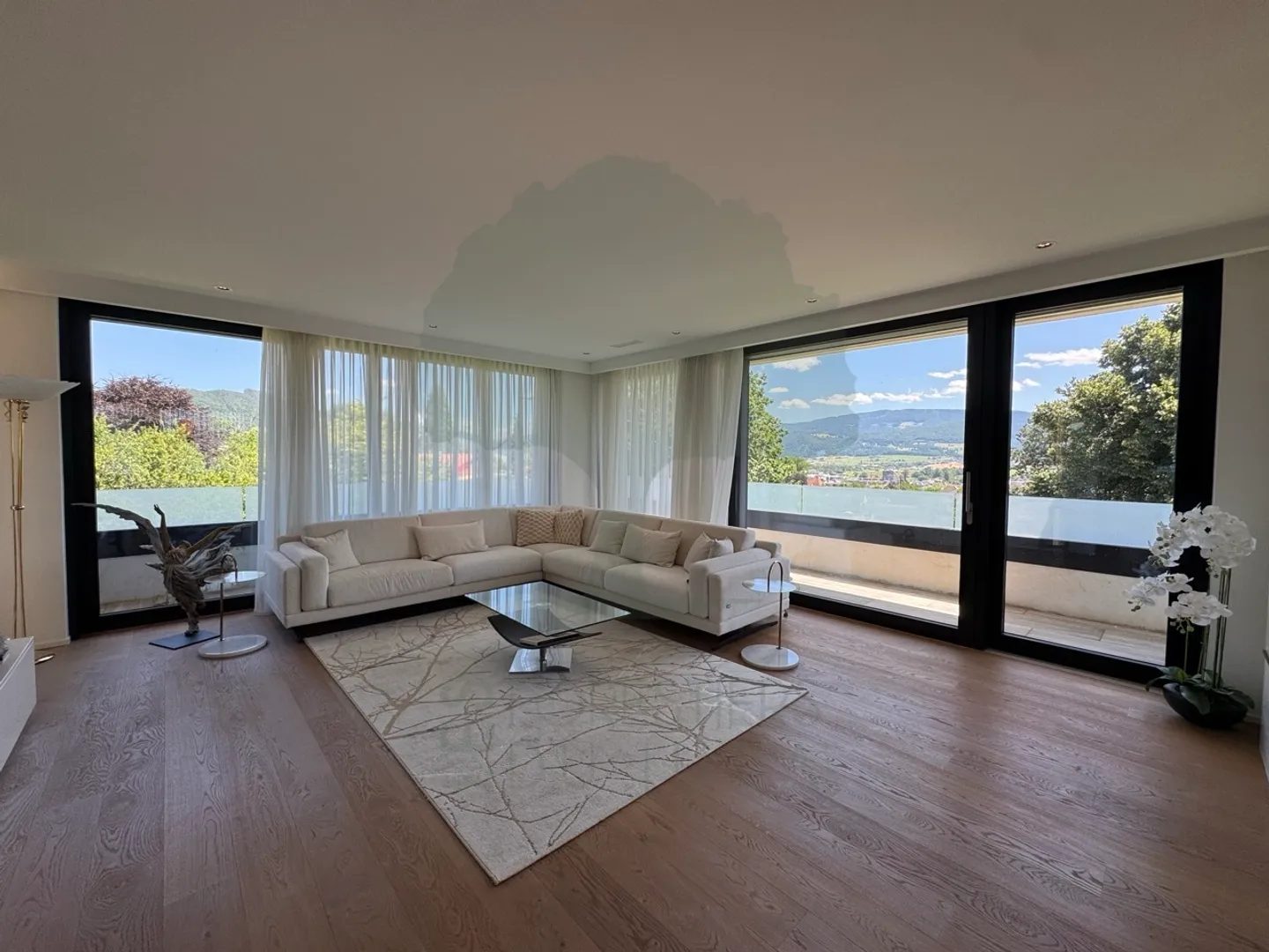 Superb 5.5-room apartment of 170 m² with a 62 m² terrace - Photo 5 of 37