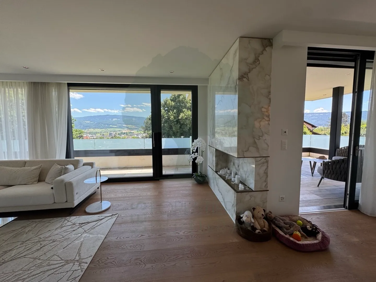 Superb 5.5-room apartment of 170 m² with a 62 m² terrace - Photo 9 of 37