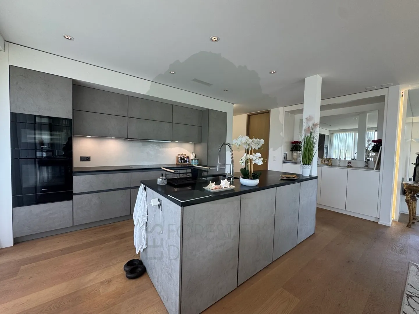 Superb 5.5-room apartment of 170 m² with a 62 m² terrace - Photo 13 of 37