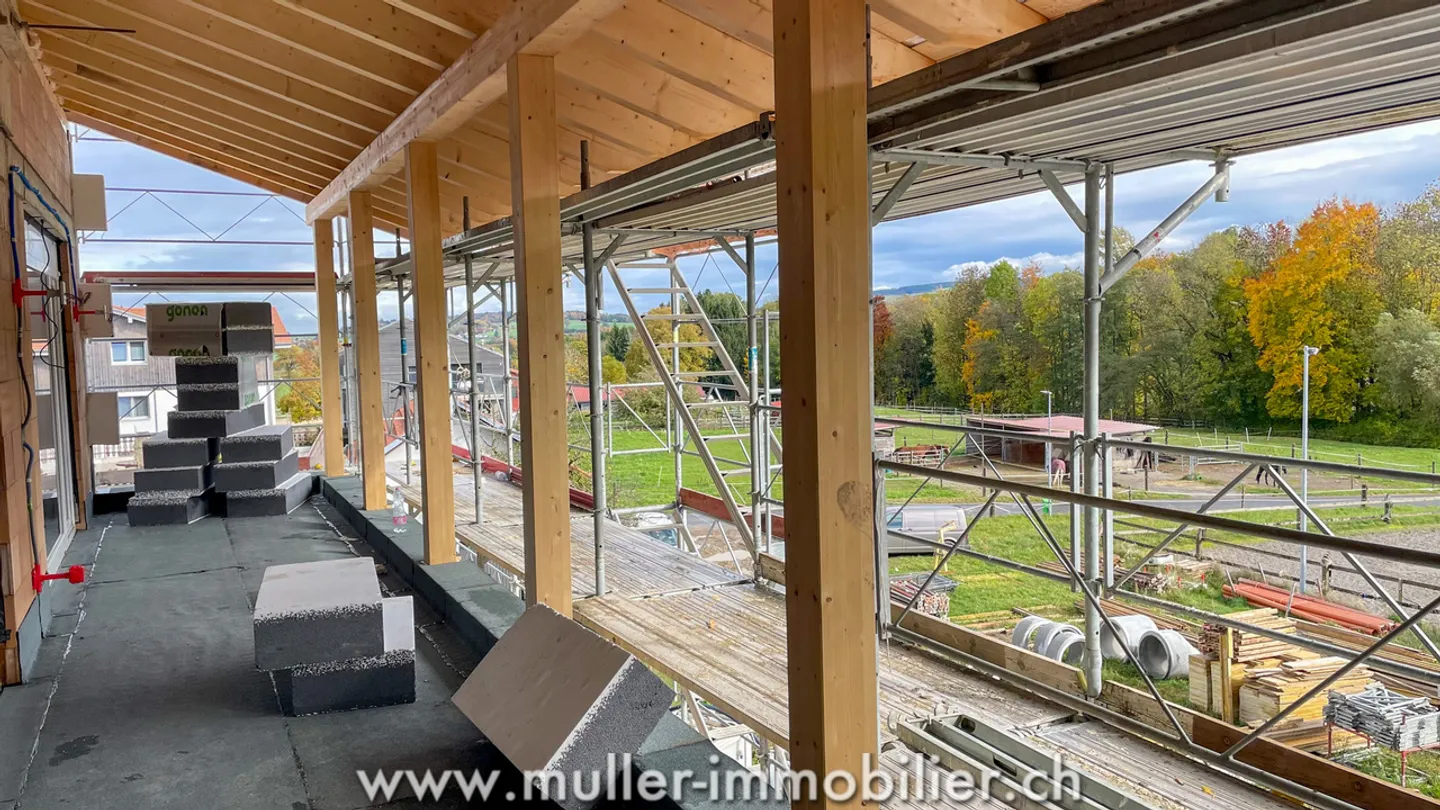 Attic with countryside view, close to Romont - Photo 8 of 12