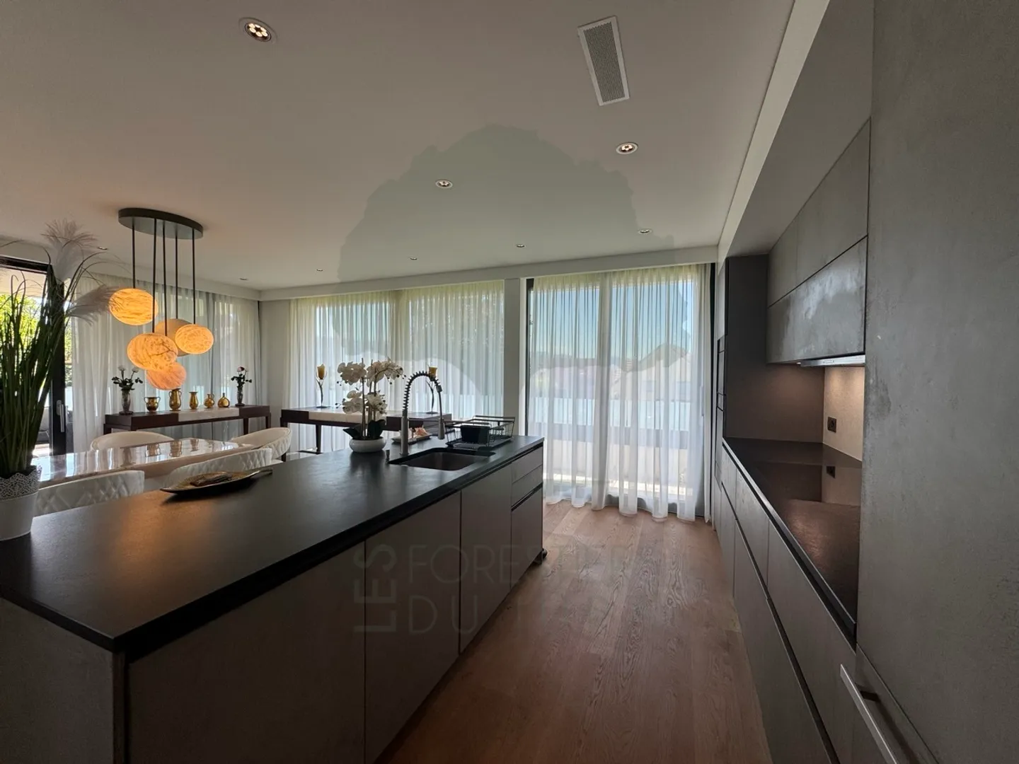 Superb 5.5-room apartment of 170 m² with a 62 m² terrace - Photo 16 of 37
