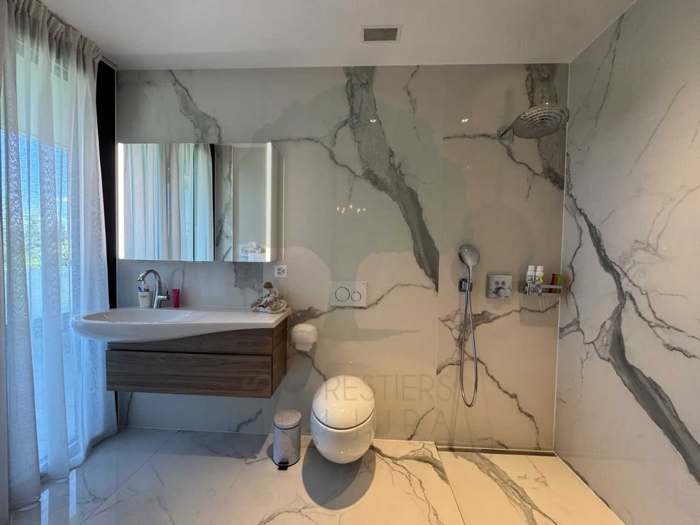 Superb 5.5-room apartment of 170 m² with a 62 m² terrace - Photo 27 of 37