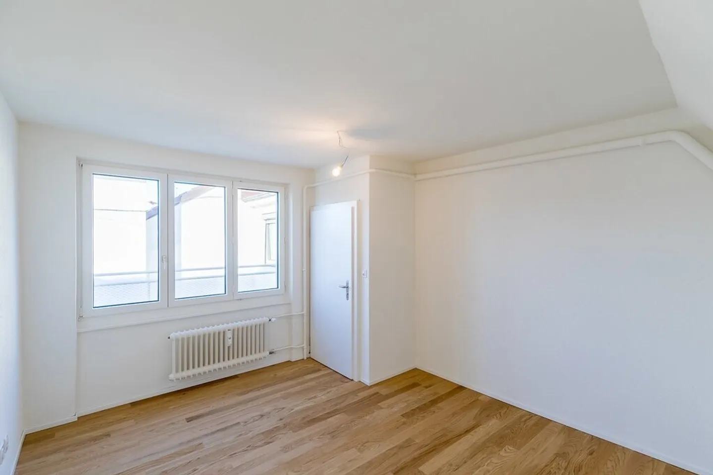 Renovierte 1-Zimmer-Mansarde im Herzen von Basel - Foto 3 von 6