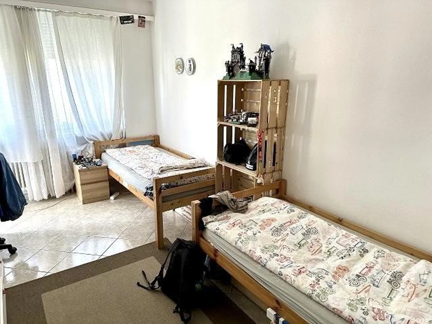 Appartamento di 4 stanze al 1° piano in una posizione tranquilla e soleggiata con vista - Foto 9 di 25