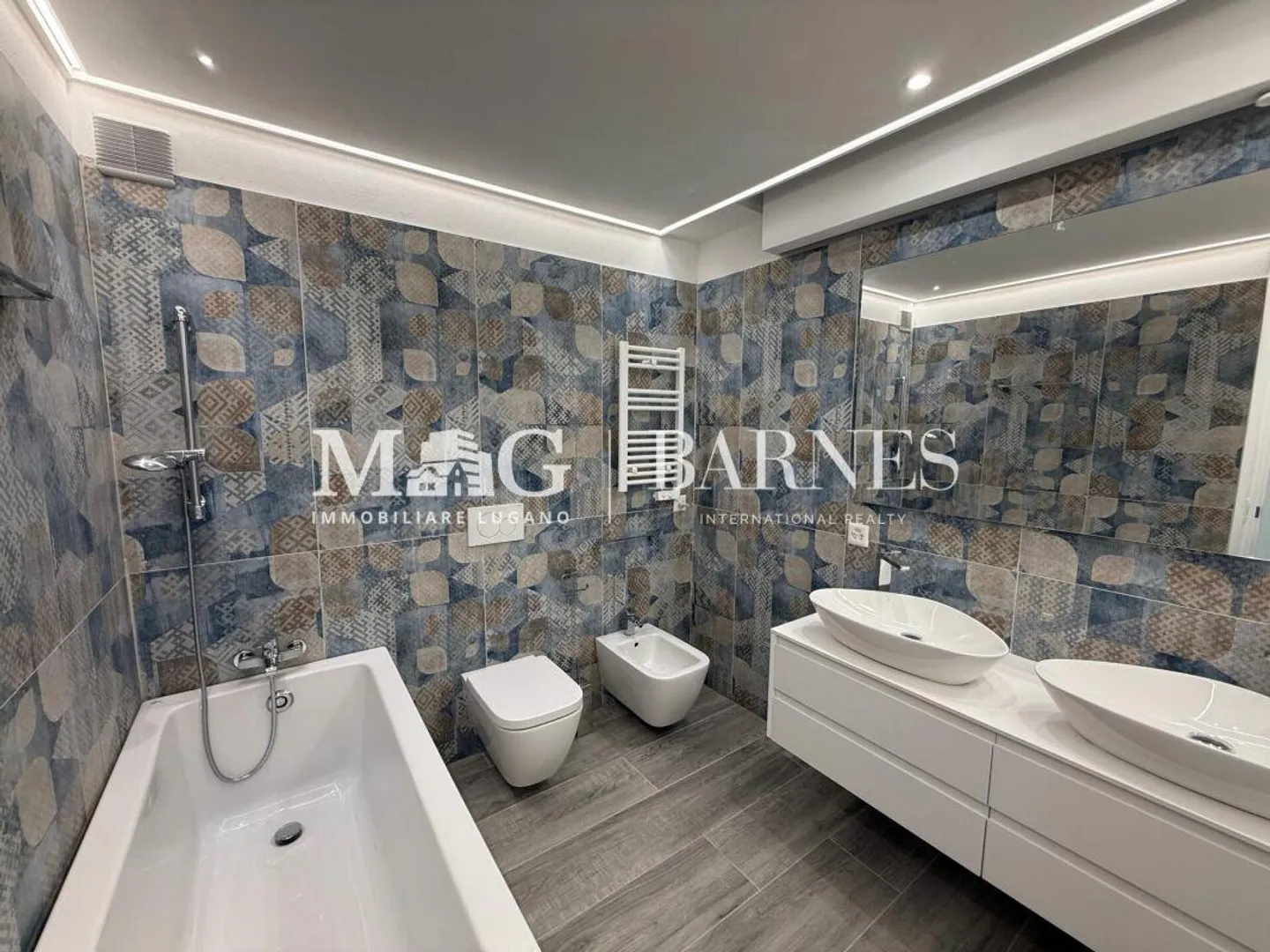 Lugano, Castagnola: Directly on the Lake - 4.5 room apartment - Photo 9 of 9