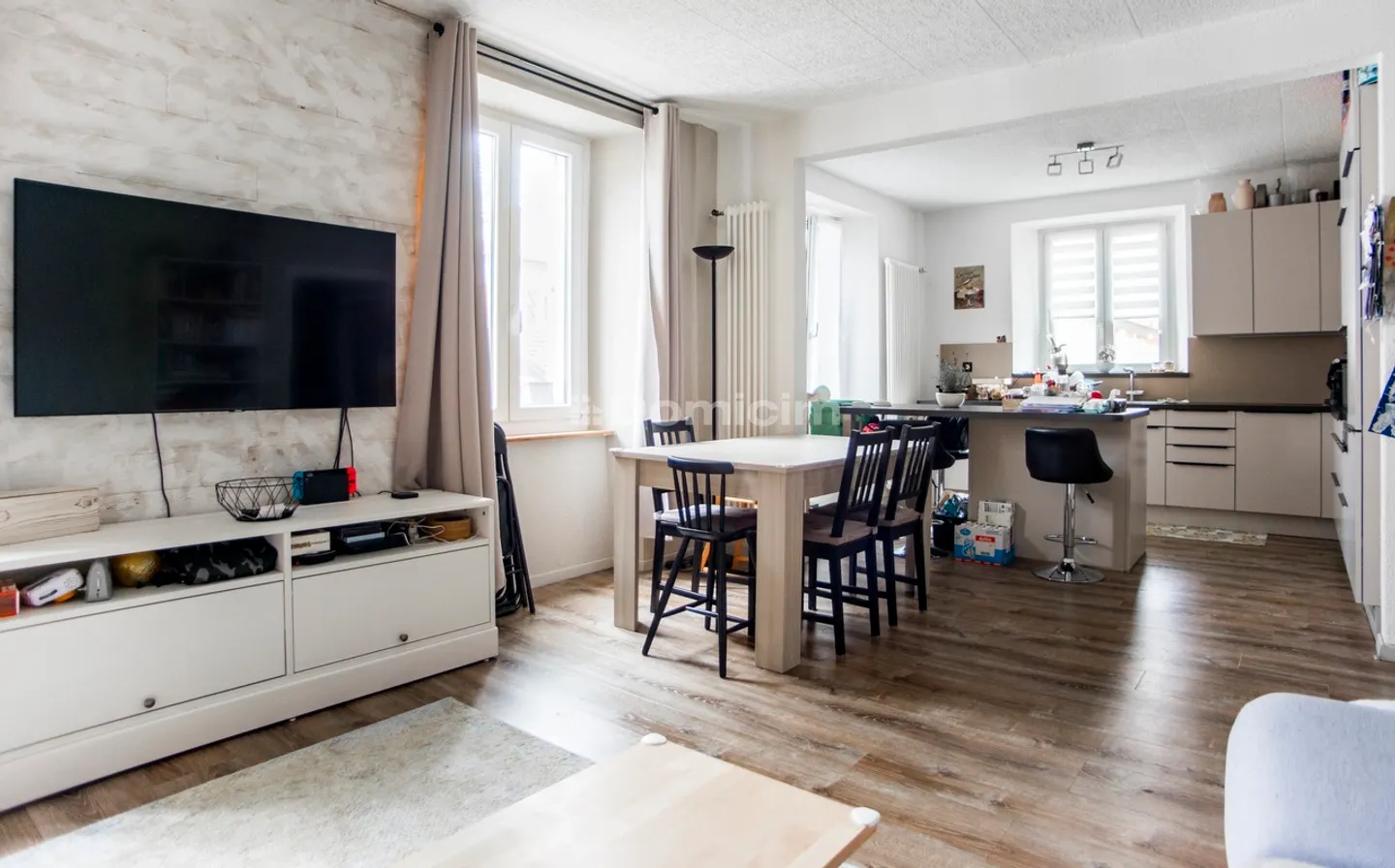 Appartement rénové à Le Locle - Photo 2 sur 12