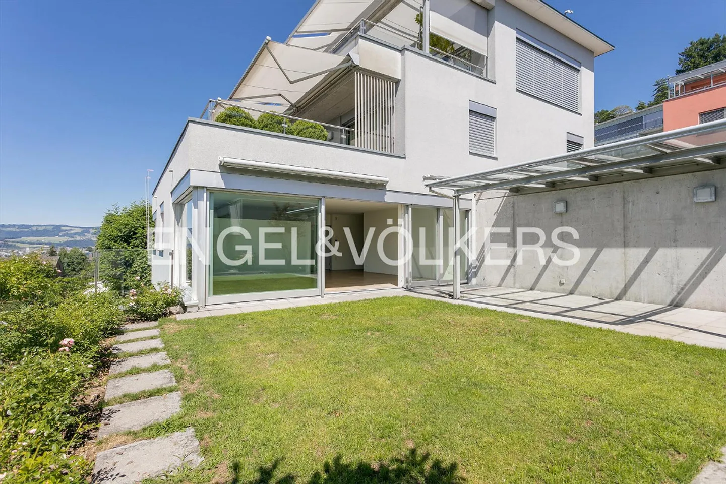 TWINE PEAKS | Townhouse tranquillo con giardino e carattere di relax - Foto 2 di 14