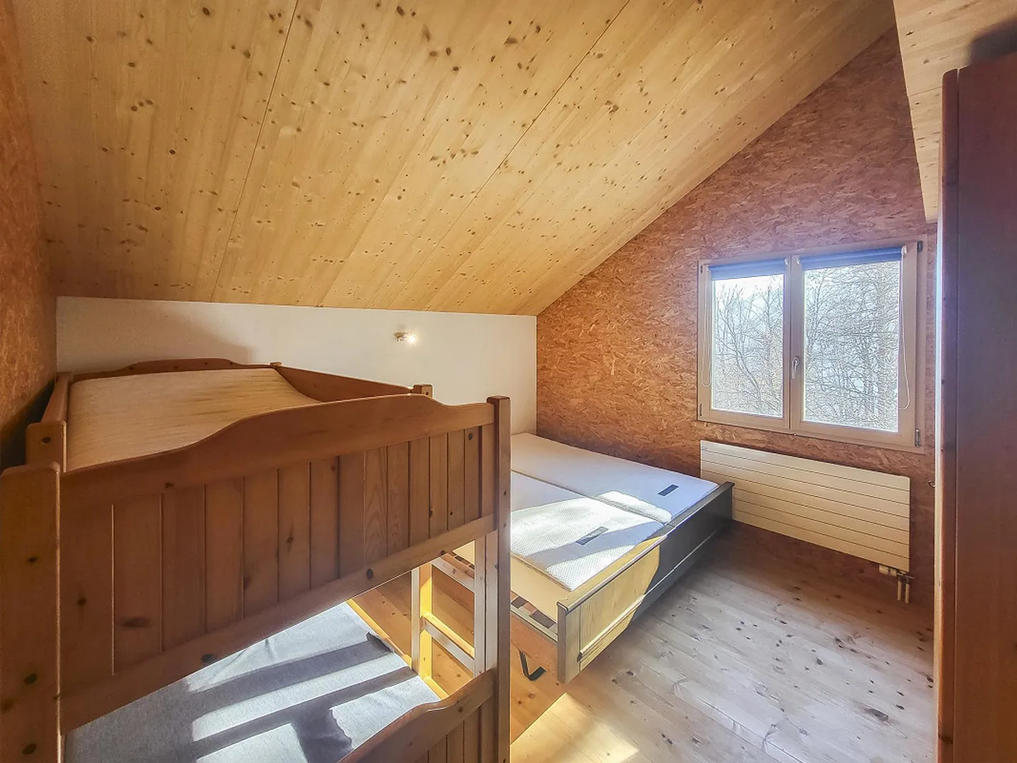 Modern Holiday Home with Charming Valley View - Photo 5 of 10