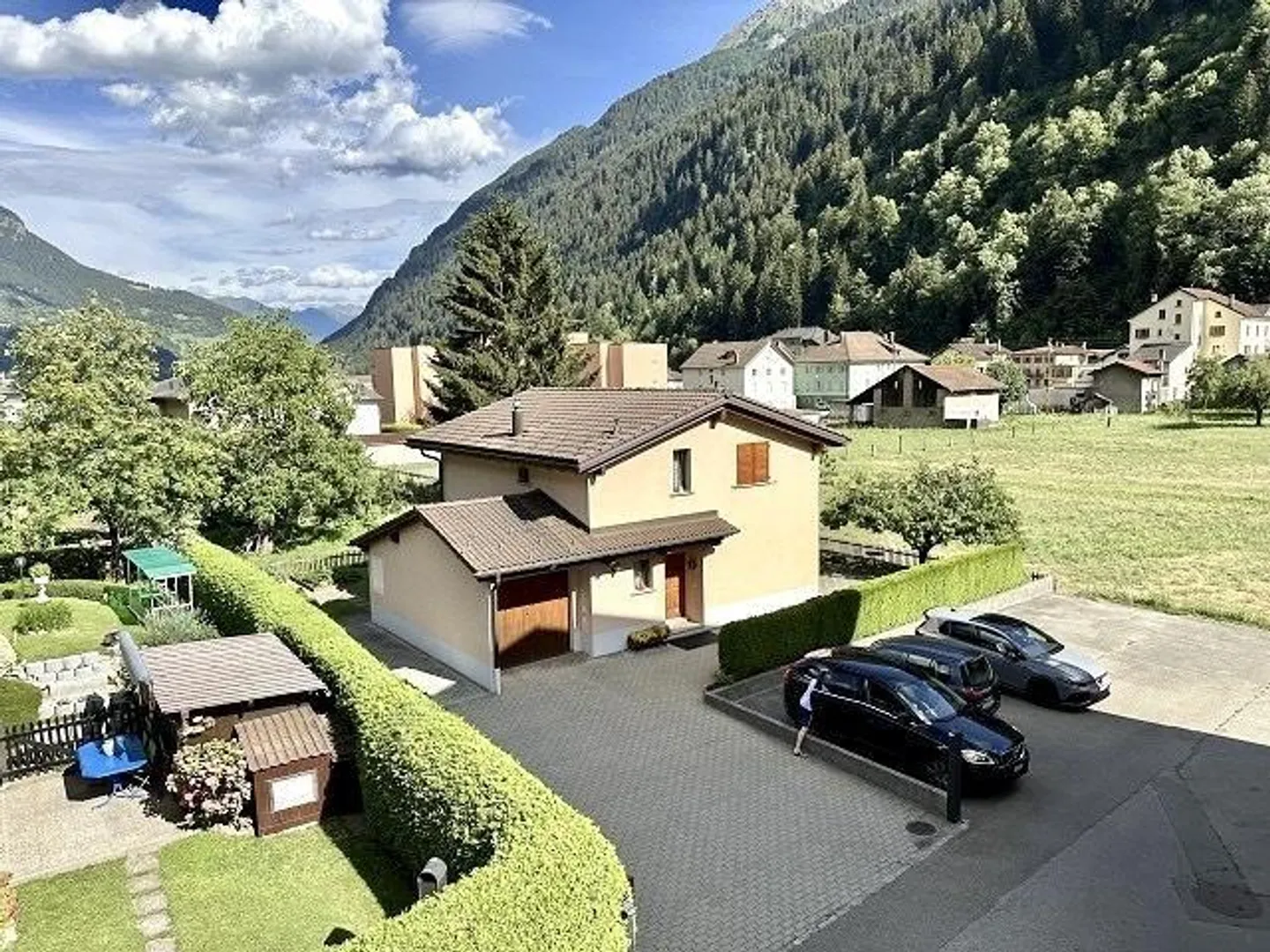 Appartamento di 4 stanze al 1° piano in una posizione tranquilla e soleggiata con vista - Foto 17 di 25