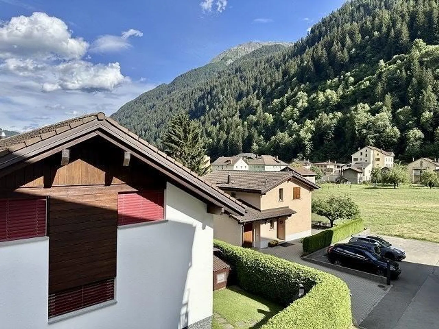 Appartamento di 4 stanze al 1° piano in una posizione tranquilla e soleggiata con vista - Foto 19 di 25