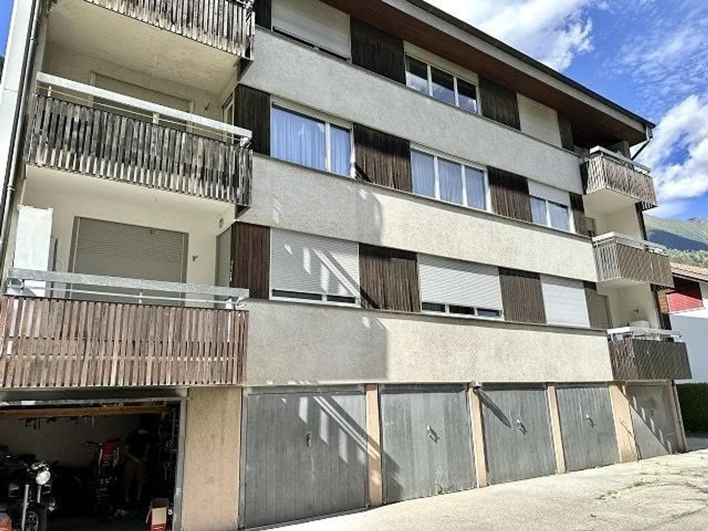 Appartamento di 4 stanze al 1° piano in una posizione tranquilla e soleggiata con vista - Foto 21 di 25