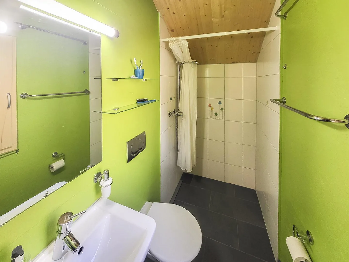 Modern Holiday Home with Charming Valley View - Photo 7 of 10