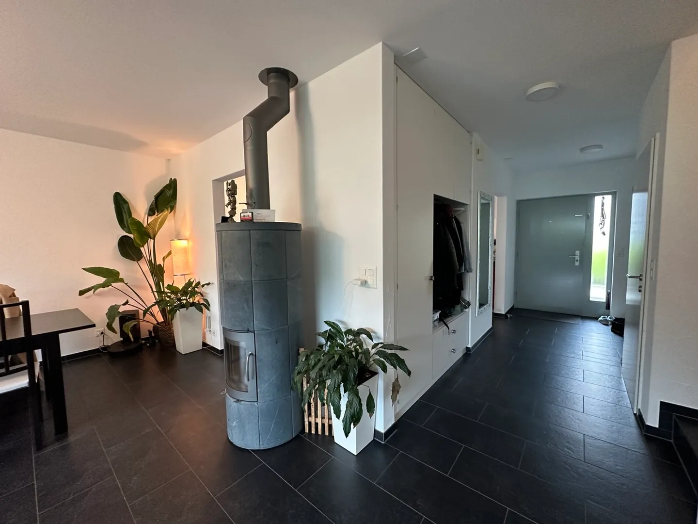 Ottima casa familiare a schiera con giardino e carport per 2 auto - Foto 5 di 15