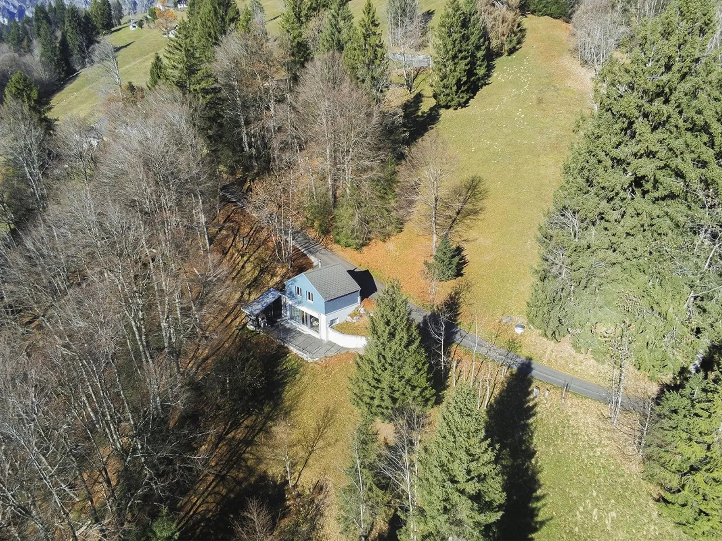 Modern Holiday Home with Charming Valley View - Photo 9 of 10