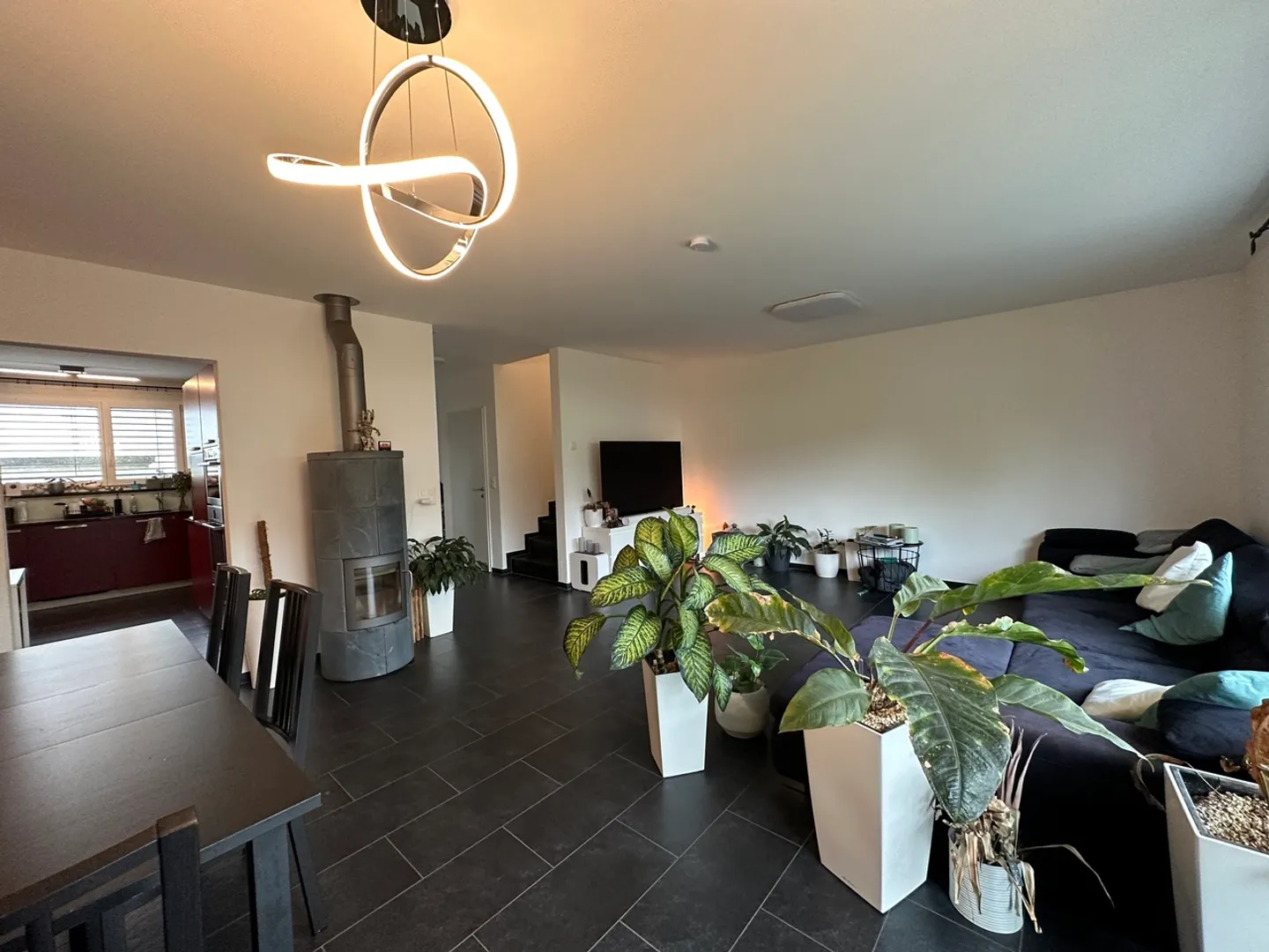 Ottima casa familiare a schiera con giardino e carport per 2 auto - Foto 4 di 15