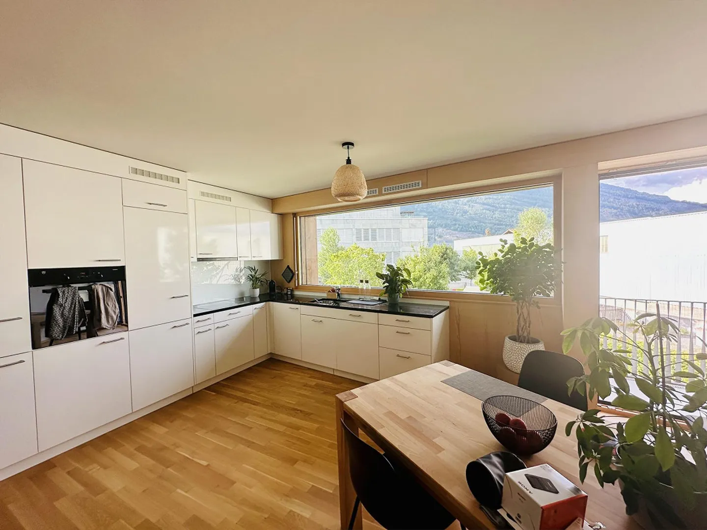 Grosse 2.5 Zimmer Wohnung - Foto 1 von 8