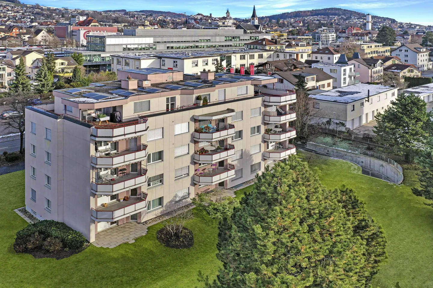 Your new practice / Your new office in a central location - Photo 1 of 10