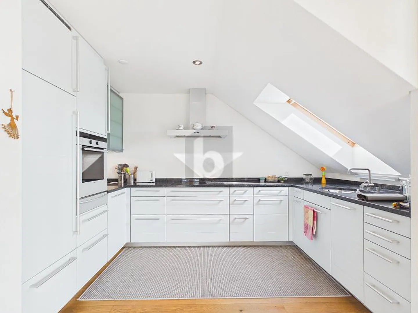 SOLEGGIATO, TRANQUILLO E CENTRALE - Foto 3 di 6