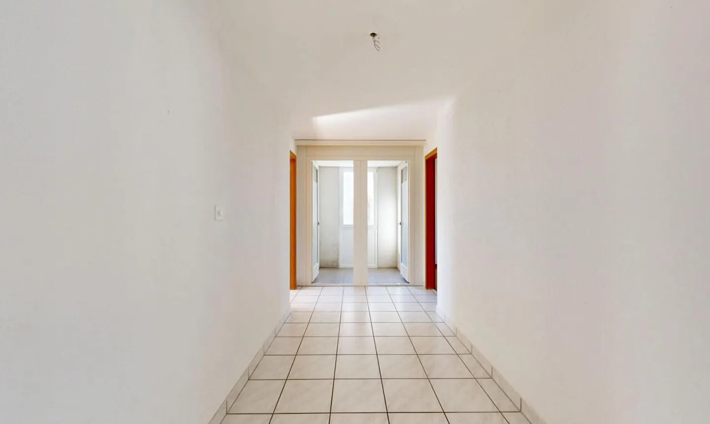 Appartement spacieux de 4.5 pièces dans un emplacement central à Salgesch - Photo 10 sur 11