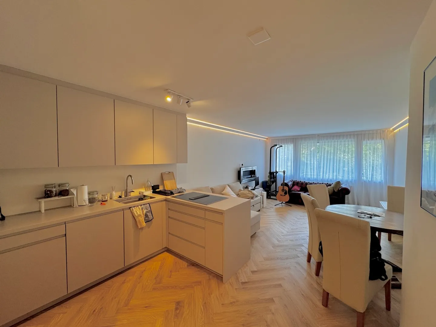 Living in the Heart of Basel - Stylish, with Elevator and Double Balcony - Photo 7 of 10