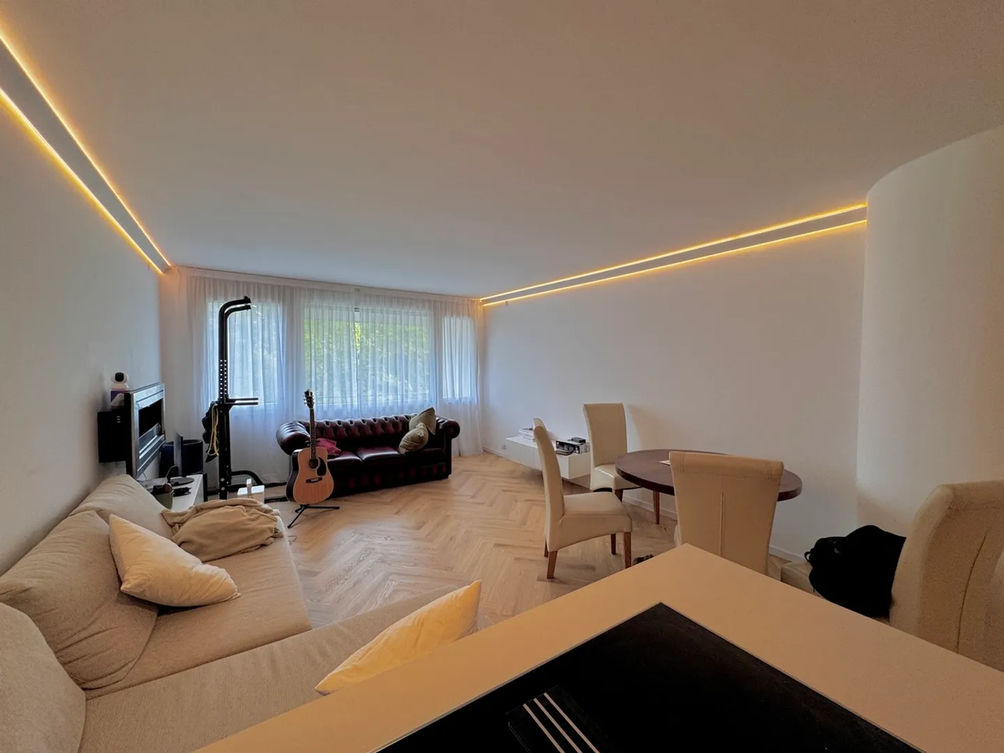 Living in the Heart of Basel - Stylish, with Elevator and Double Balcony - Photo 8 of 10