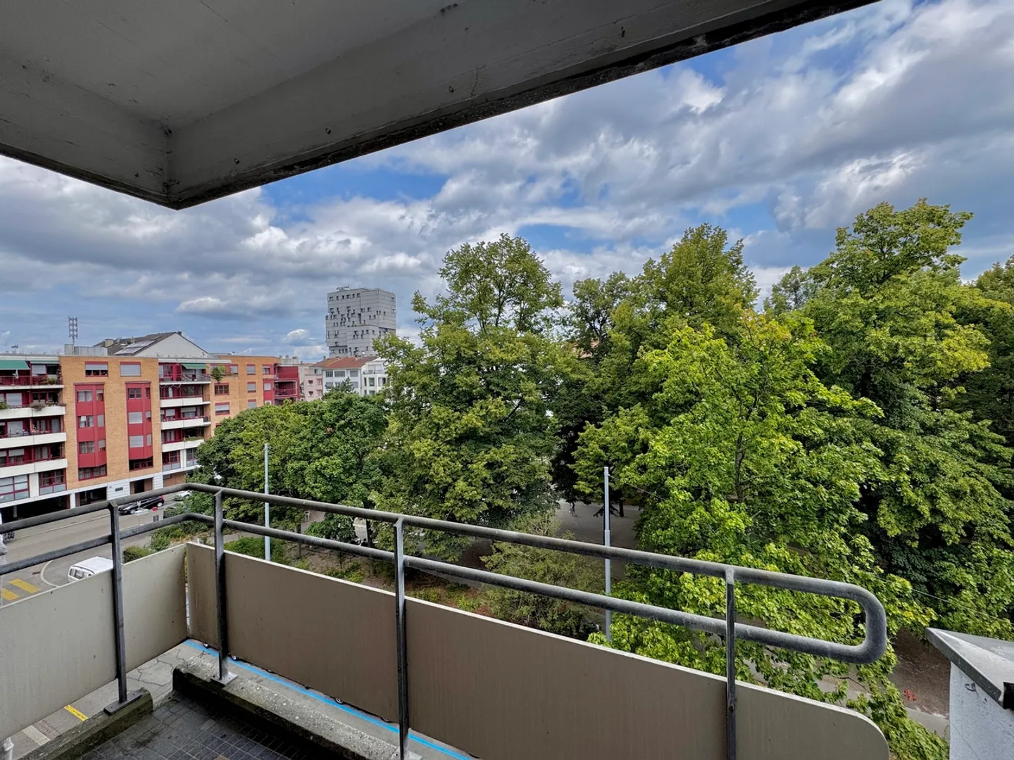 Living in the Heart of Basel - Stylish, with Elevator and Double Balcony - Photo 9 of 10