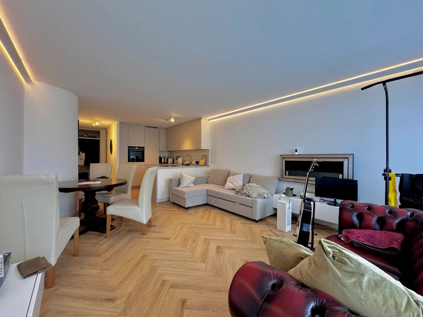 Living in the Heart of Basel - Stylish, with Elevator and Double Balcony - Photo 10 of 10