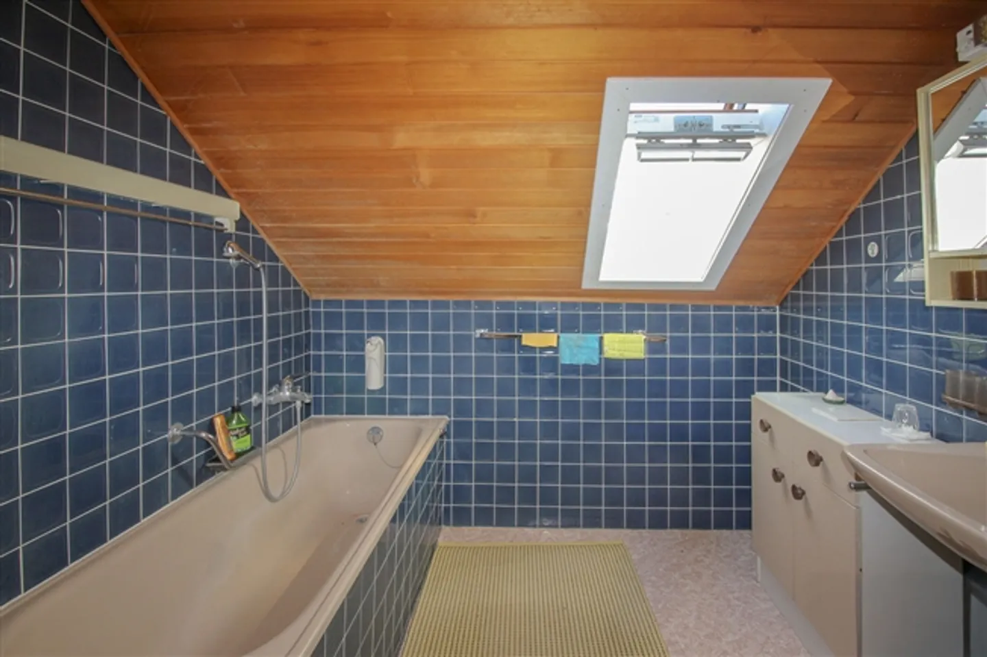 Casa unifamiliare con 2 appartamenti e garage
Ambiente bucolico - Foto 15 di 20