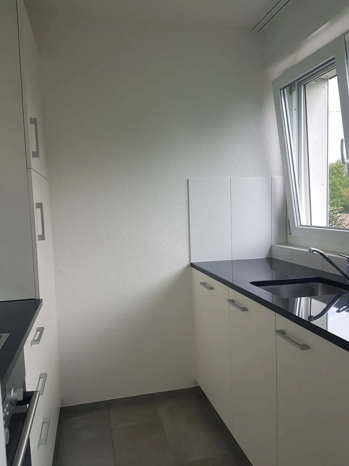 2.5-room apartment on the 1st floor completely renovated in June 2026 - Photo 3 of 6