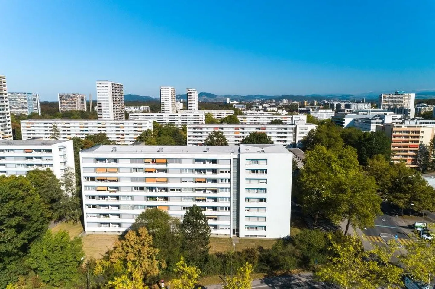 Geräumige Wohnung mit Balkon - Foto 1 von 7