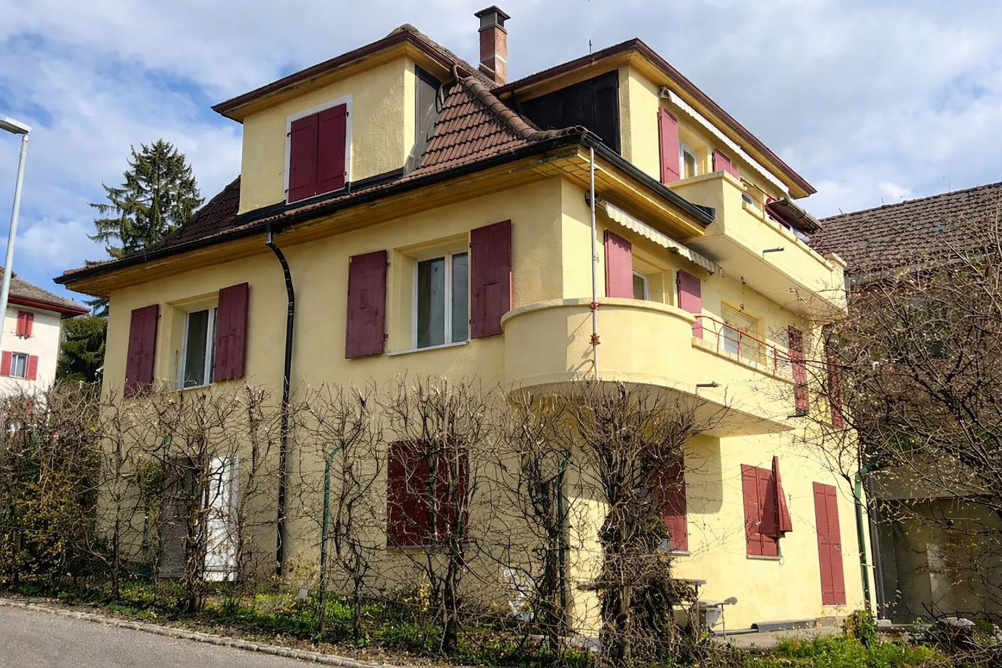 Charming garden-level apartment with a view of the lake and the Alps - Photo 11 of 11
