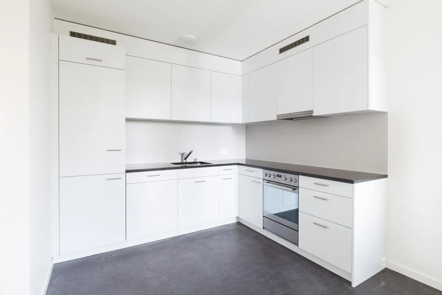 Geräumige Wohnung mit Balkon - Foto 2 von 7