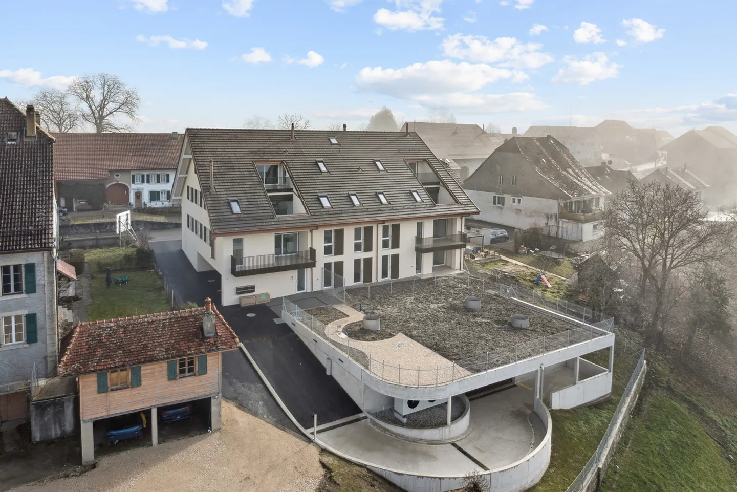 Dorf XVI - Charmante 4,5 Zimmer mit Balkon - Foto 8 von 8