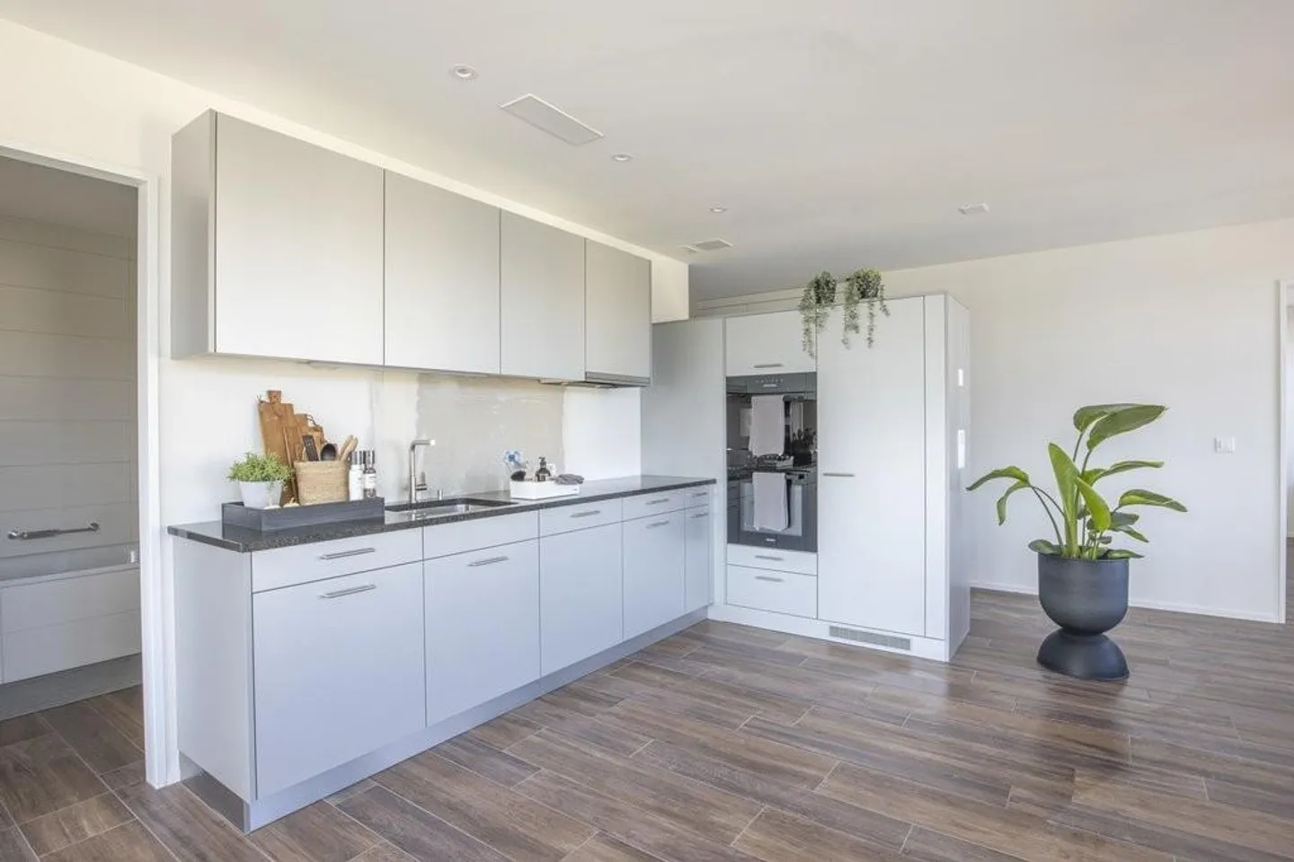 Vivere moderno nella torre a Pratteln - Foto 2 di 10