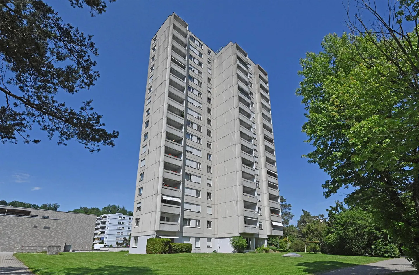 Modernes Apartment mit Seeblick - Foto 1 von 8