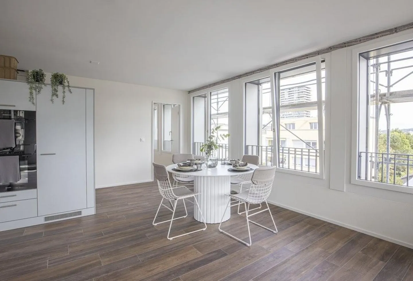 Vivere moderno nella torre a Pratteln - Foto 3 di 10