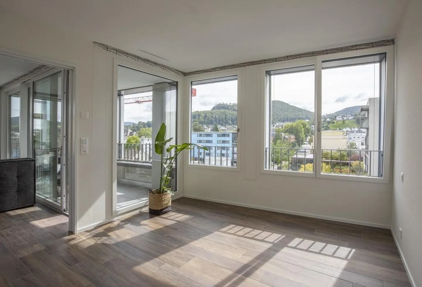 Vivere moderno nella torre a Pratteln - Foto 9 di 10