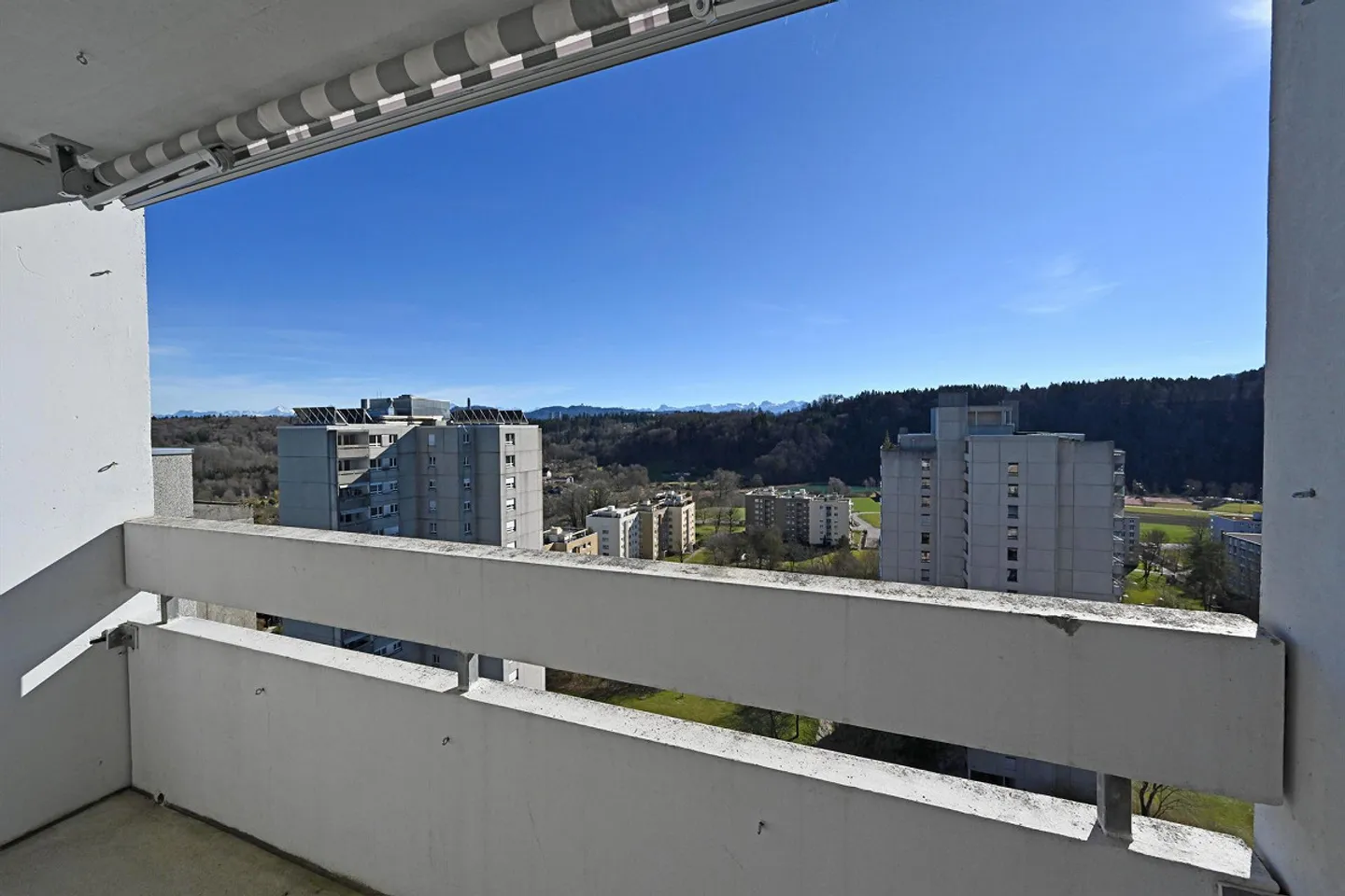 Modernes Apartment mit Seeblick - Foto 8 von 8